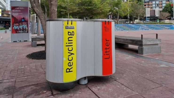 Auckland Council says it won't be removing bins from the CBD. Photo: Auckland Council / Supplied