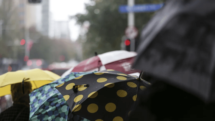 A sunny start to the week is not expected to continue, with MetService forecasting rain and dropping temperatures across the country.