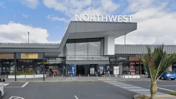 A retail worker at a West Auckland mall says there was chaos, panic and confusion following an armed robbery on Sunday.