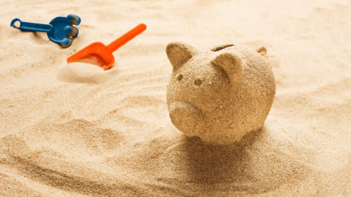 The number of whānau turning to financial mentors for help has jumped 40 percent in a year as they grapple with growing debt, a new report shows.