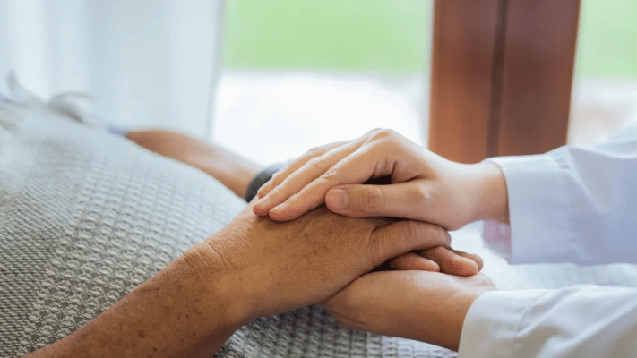 Home support nurses on strike for better pay after 