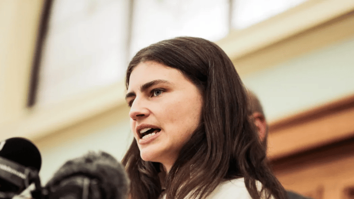 Greens co-leader Chlöe Swarbrick is open to the idea of using the waka-jumping legislation to eject Darleen Tana from Parliament.