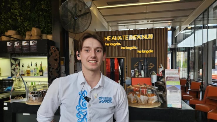 A Wellington cafe is offering customers the chance to save money by using a little bit of te reo Māori - something which could help the normalisation of the language.