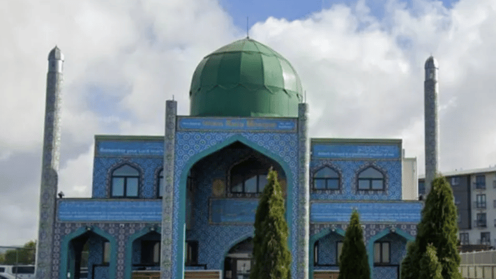 Police have arrested a 19-year-old after a fire at a mosque in Auckland's New Lynn.