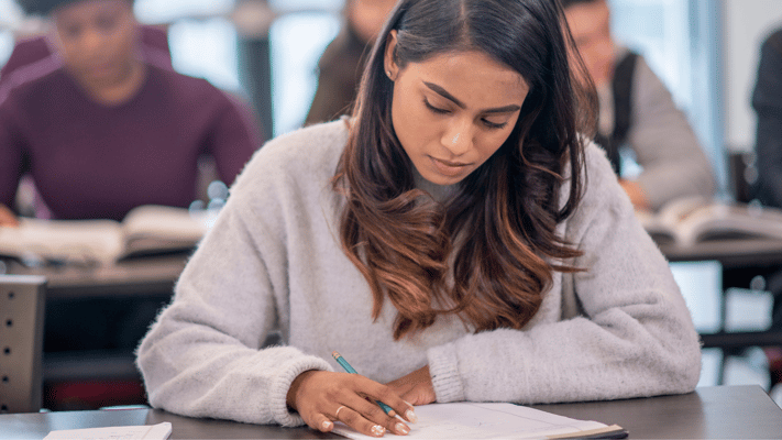 The government has come to the rescue of students who arrive in New Zealand to pursue higher education but have been ill-advised by offshore consultants, inexperienced licensed advisers or college staff.   