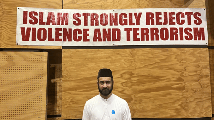 Hundreds gathered in Auckland last weekend to denounce violence at an annual convention organised by New Zealand's Ahmadiyya Muslim community.
