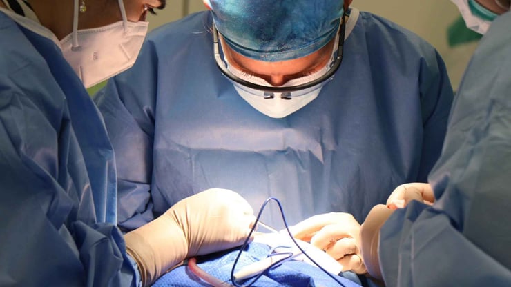 Kiwi Woman Among 10 Travelling to India for Surgery This Year
