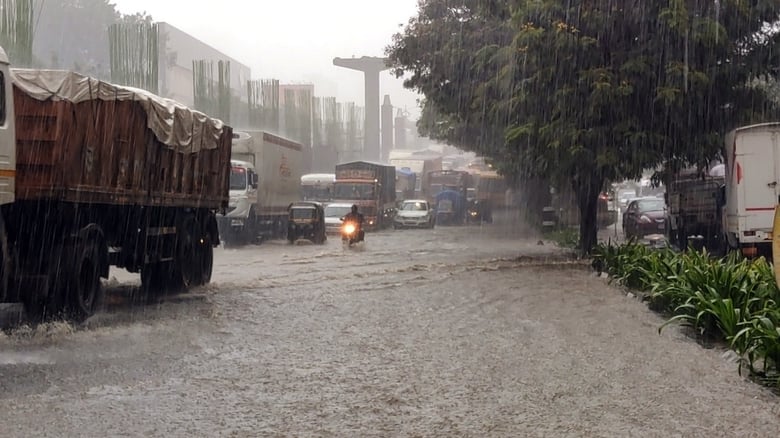 Heavy rains lash parts of Maharashtra