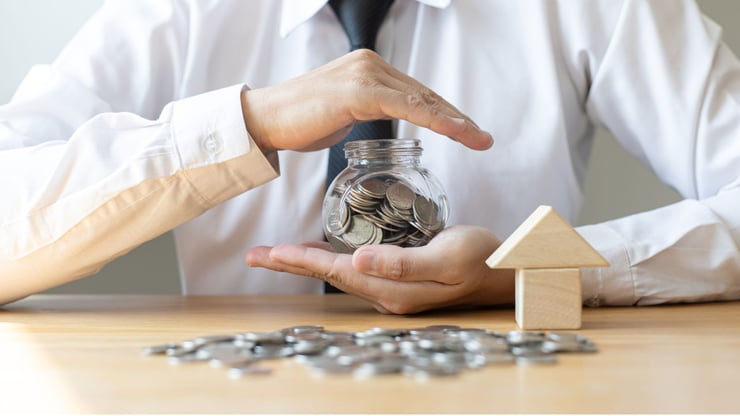**Experts See Economic Growth Ahead Despite Inflation Pressures**