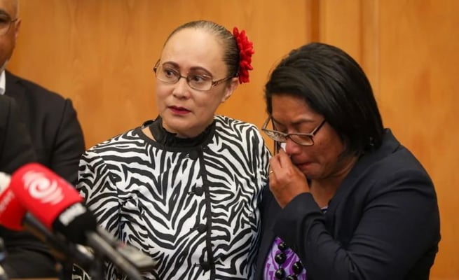 Carmel Sepuloni speaks at the Labour caucus room. Photo: RNZ/ Angus Dreaver