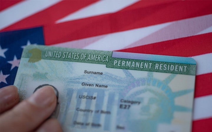 US SC RULES AGAINST TEMPORARY IMMIGRANTS SEEKING GREEN CARDS
