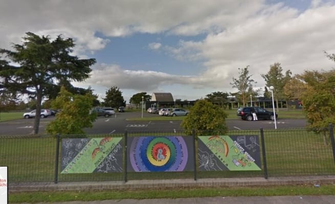 Lightning strike hits Hamilton school, four injured