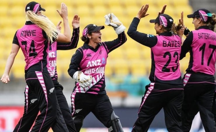 White Ferns beat Indian women in 1st T20I in Wellington