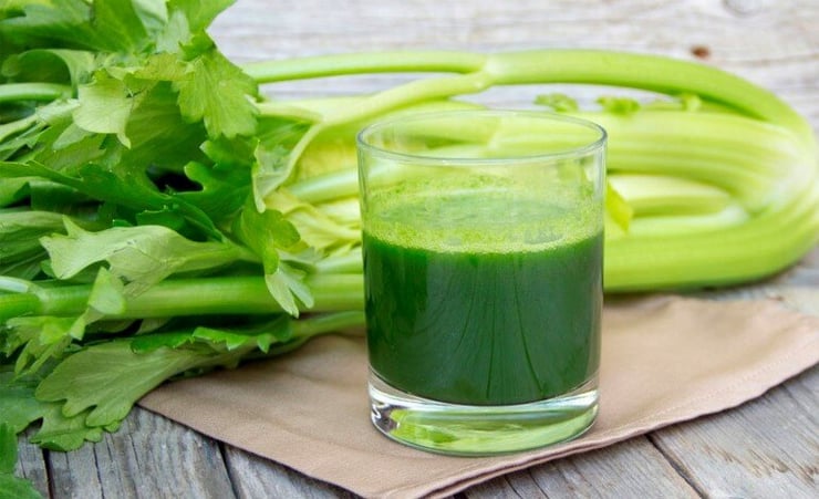 Celery Juice Challenge: The most simple detox diet EVER