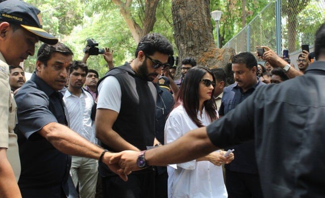 Film stars vote with pride, show off inked finger