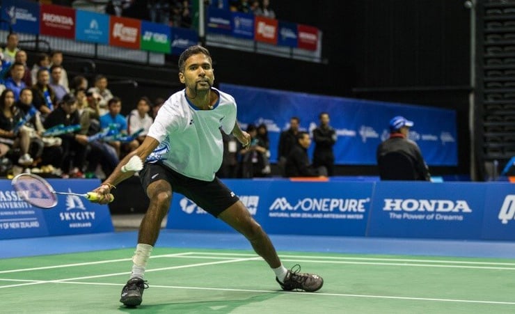 Lin Dan sweeps the match against NZ’s Abhinav Manota