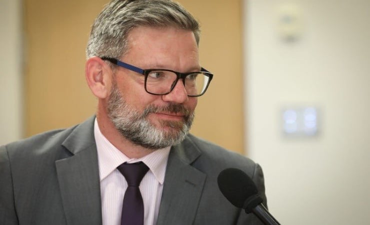 Decision on parent visas to be made by end of term, minister says