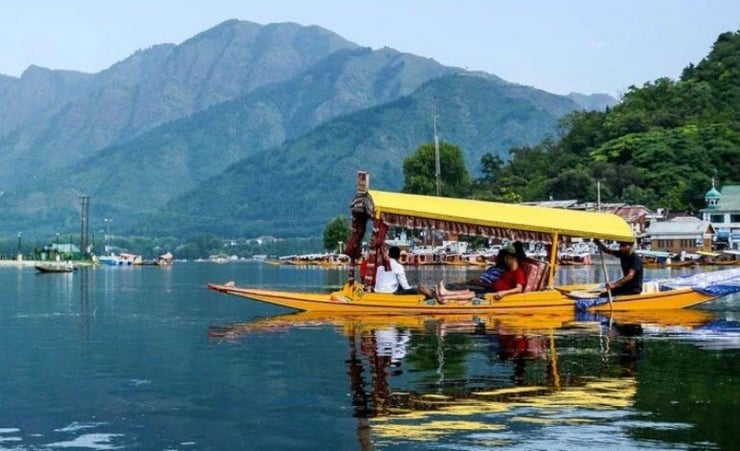'India-controlled-Kashmir' – The mainstream media’s unprecedented scavenging on Kashmir issue
