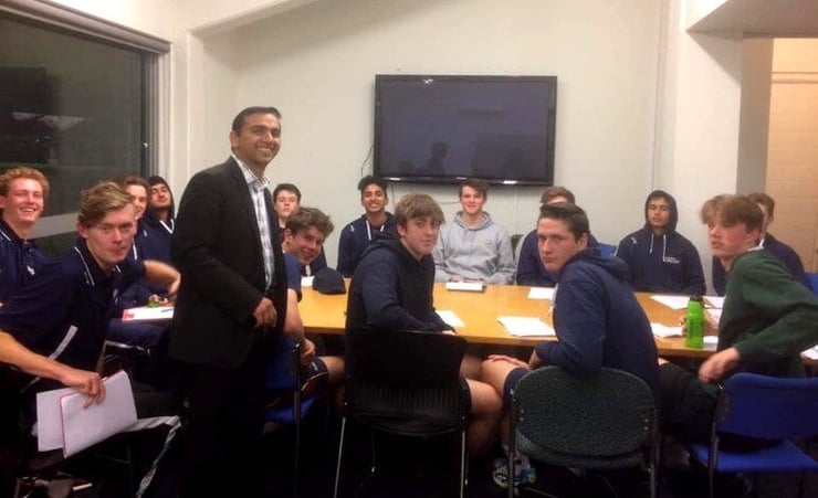 Auckland cricketers take Hindi lessons with Waitakere Hindi School