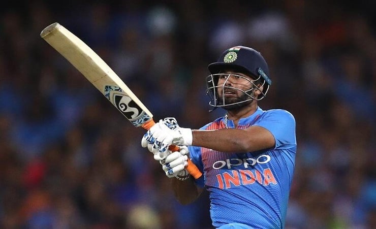 Shastri, Kohli want better match awareness from Pant