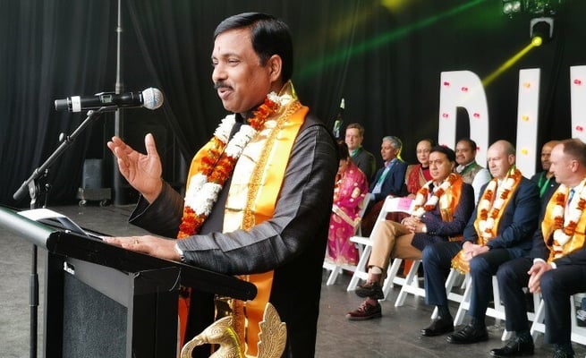Request for a Gandhi-statue made at Auckland Diwali festival to cement already growing NZ-India ties