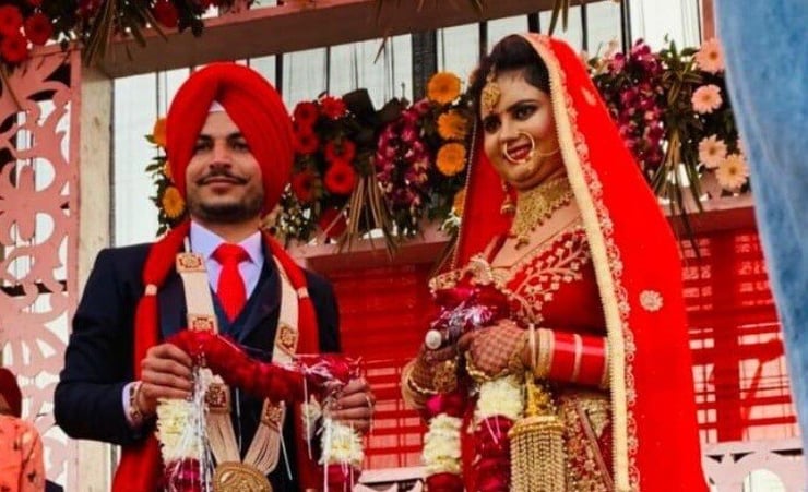 Migrant worker leaves job to be with wife after partnership visa decline
