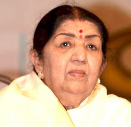 Legendary bollywood singer Lata Mangeshkar hospitalised and under observation