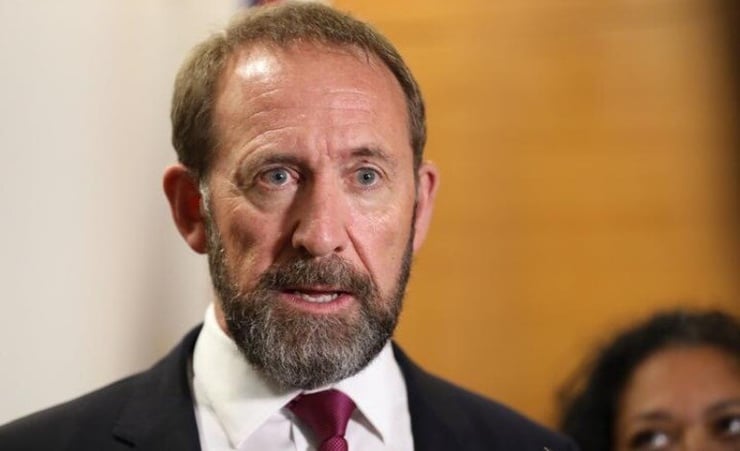 Government to ban foreign donations to political parties and elections