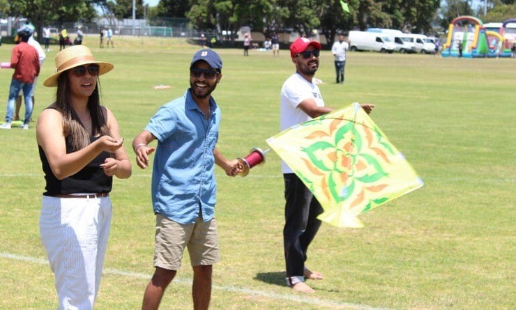 Community comes in thousands for the Indian Kite festival