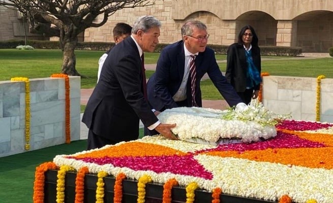 Minister Peters and Parker starts India visit with a visit to Rajghat