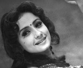 Divya does a Meena Kumari