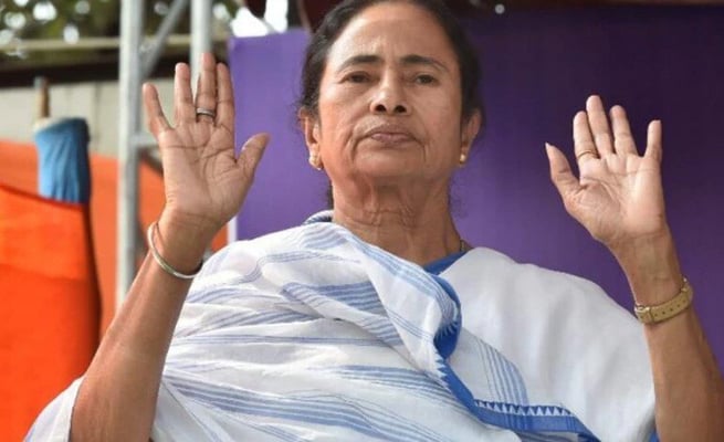 Mamata allots government flat to nurse stopped from staying at home