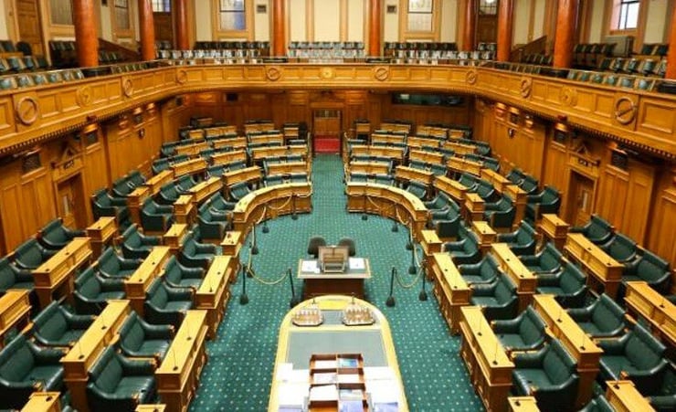 Legislation to make temporary reductions to the salaries of elected politicians