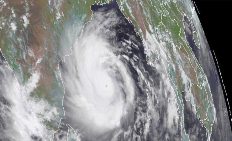 'Amphan' intensifies into super cyclone: West Bengal and Odisha get orange alert