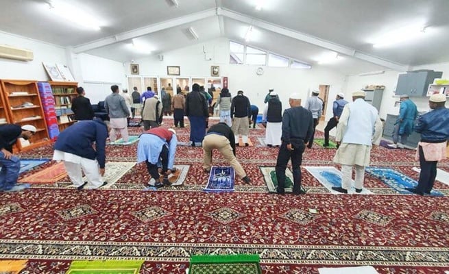 Kiwi Muslims make Eid prayer in batches at mosques and homes
