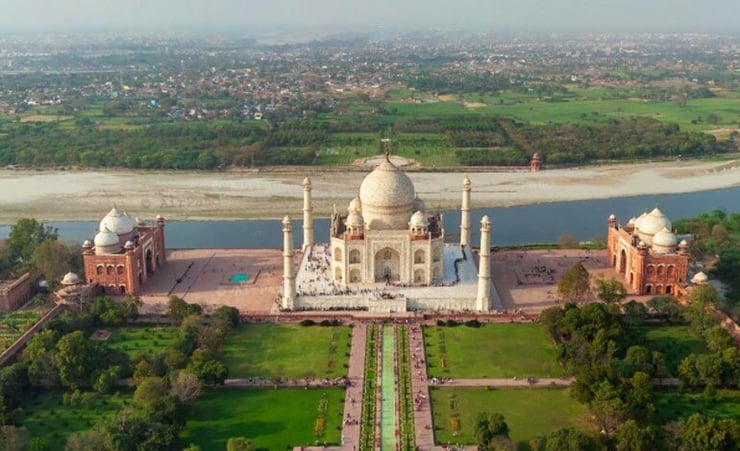 Agra faces financial loss, yearns for return of tourists