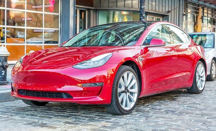 This man 'accidentally' bought 28 Tesla cars for 1.4mn Euros