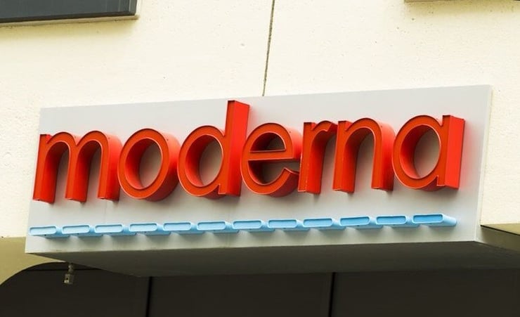 US strikes $1.5 billion deal for 100 million doses of Moderna Covid vaccine