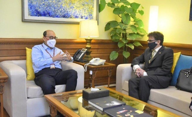 Diplomacy amidst global pandemic: Newly appointed NZ envoy meets Foreign Secretary of India