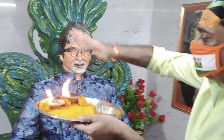 Big B turns 78: Amitabh Bachchan temple hosts virtual meet for 'Guru' with his EF