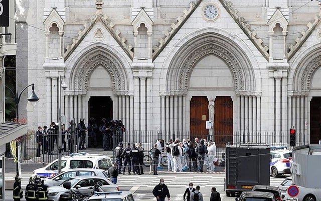3 killed in stabbing attack inside church in Nice, France
