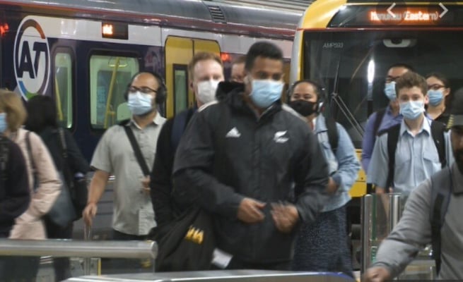 Aucklanders respond positively to face coverings