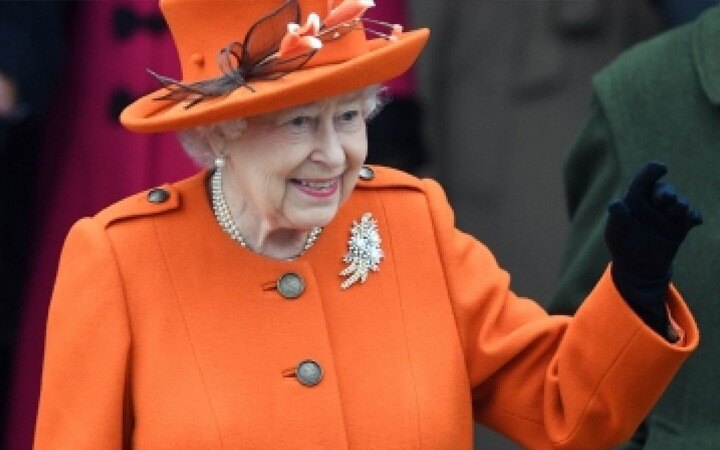 You're not alone, says UK Queen in Xmas message