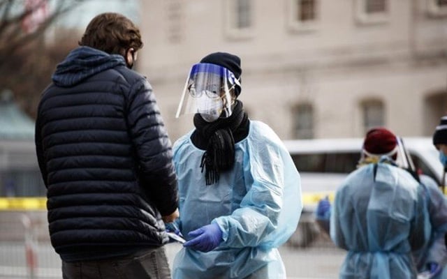 US suffers record-high daily cases, deaths, hospitalisations
