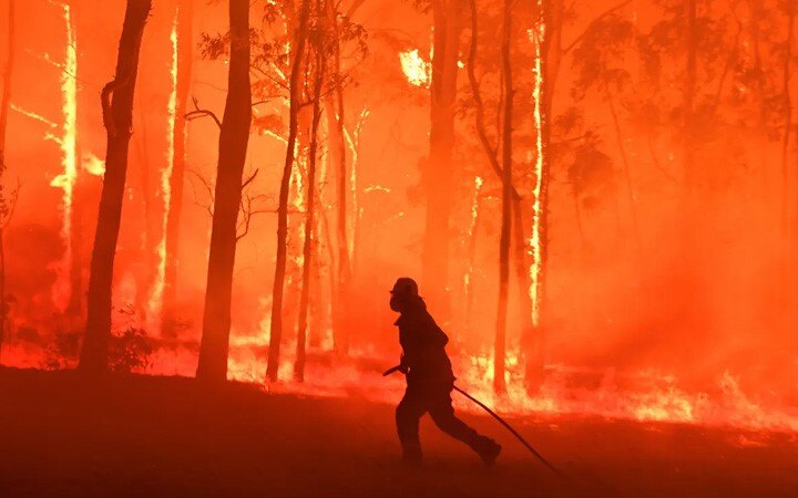 Australian bushfires to become 'more frequent, prolonged, severe'