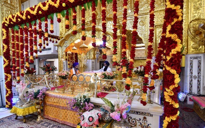 Thousands throng gurdwaras on Guru Gobind's 'Prakash Purb'