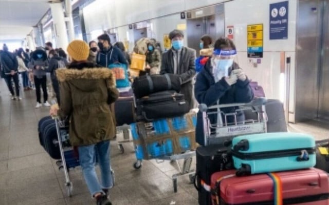 UK mulls hotel quarantine amid new variant concerns