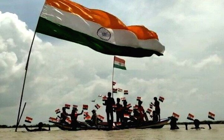 U.P. attempts setting record with 50k singing 'Vande Mataram'