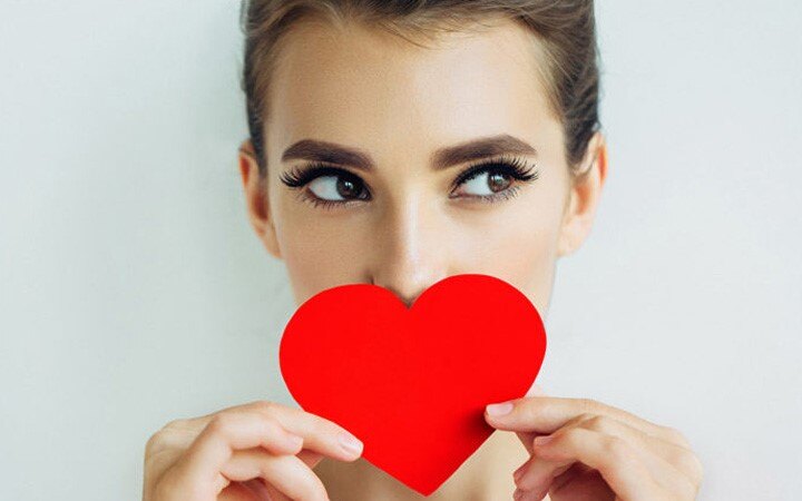 Valentine's Day 2021: Glow up with these beauty hacks for that special romantic date!