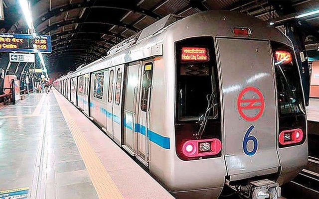 Delhi Metro's ambitious goal of solar power generation: An overview
